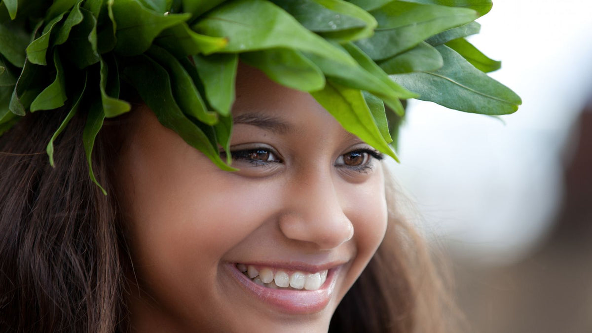 Maiori girl wearing a tatorol leaf headdress