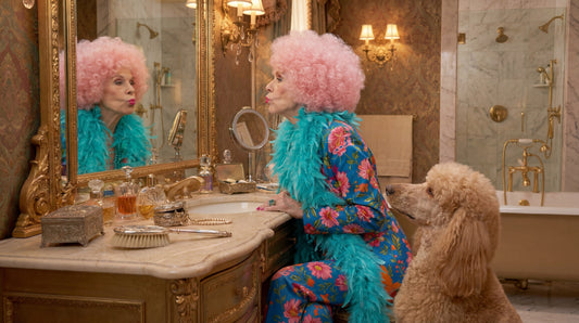 Pink Haired Betty Using lip oil over night 